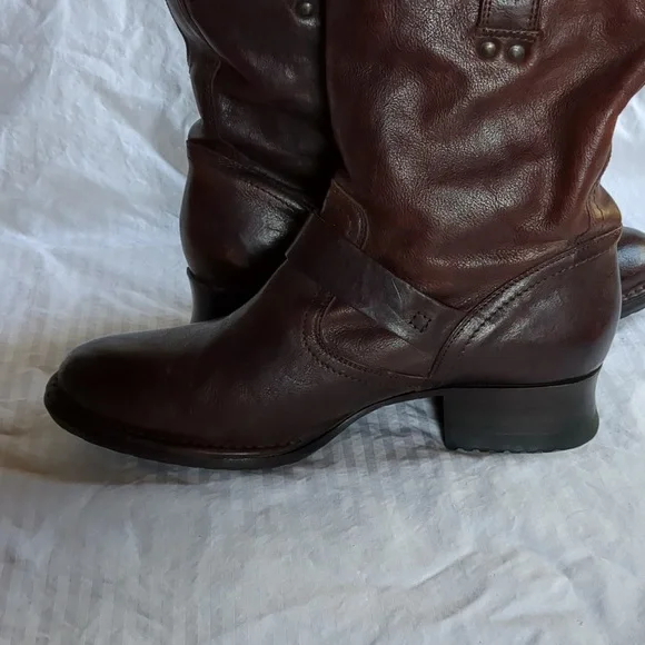 Frye boots Martina Engineer Short dark brown heeled Boot 8.5 - Picture 13 of 14